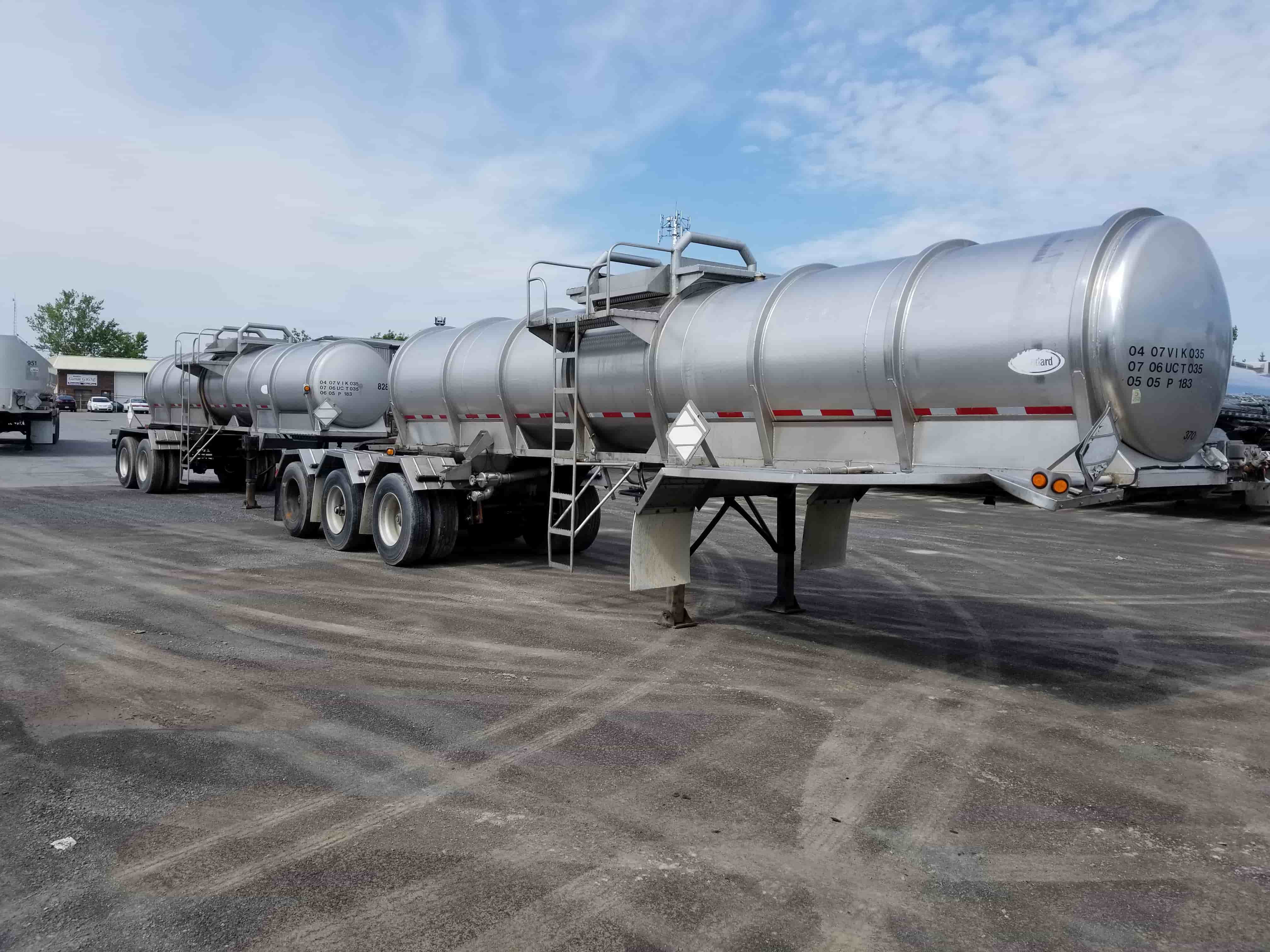 BEDARD CHEMICAL TANKER TRAILER